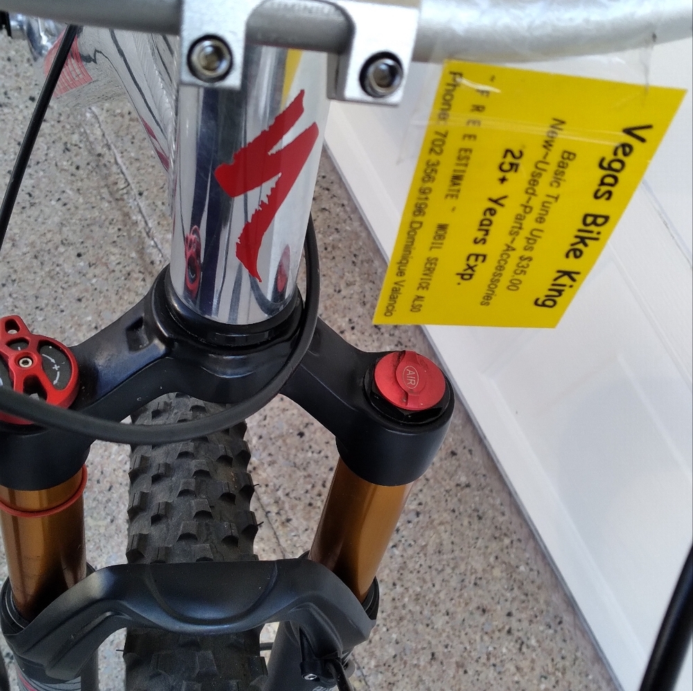 Specialized 27.5 New full Suspension med frame